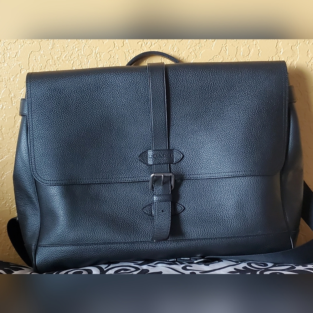 UNISEX COACH MESSENGER BAG
